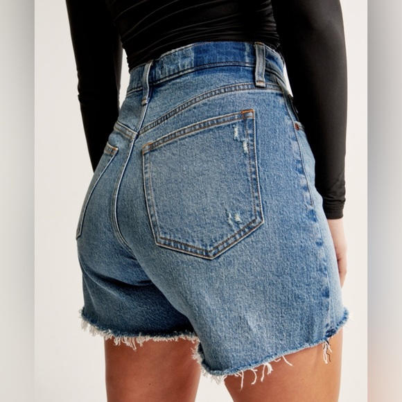 Abercrombie & Fitch shorts - Picture 3 of 6